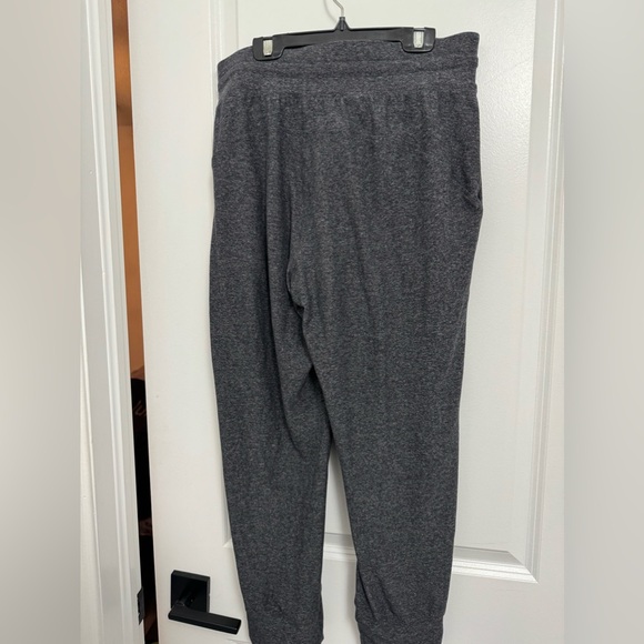 EUC Ready to Rulu High-Rise Cropped Jogger Heathered Raceway Grey/Black Size 8 - Picture 9 of 9